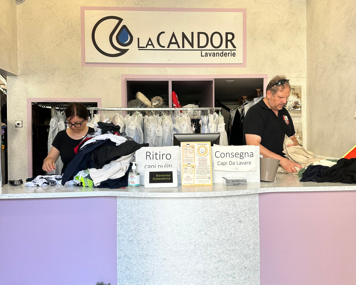 Lavanderia di quartiere o lavanderia industriale: cosa scegliere a Monza